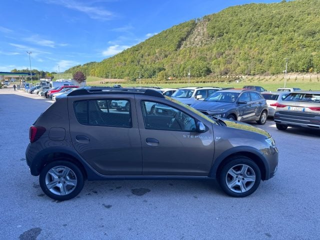 Dacia Sandero Stepway 0.9 TCe Turbo GPL 90 CV S&S Comfort - foto 4 di 4