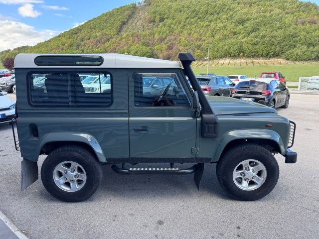 Land Rover Defender 90 2.4 TD4 Station Wagon SE ITALIANO VETTURA - foto 4 di 4