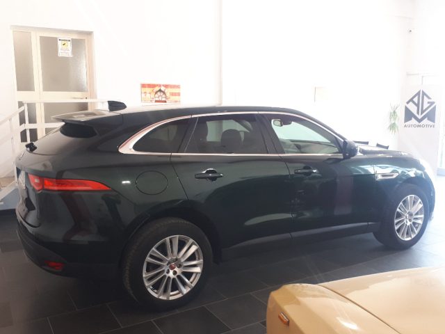 Jaguar F-Pace 2.0D 180CV AWD aut. Portfolio My18 - foto 2 di 4