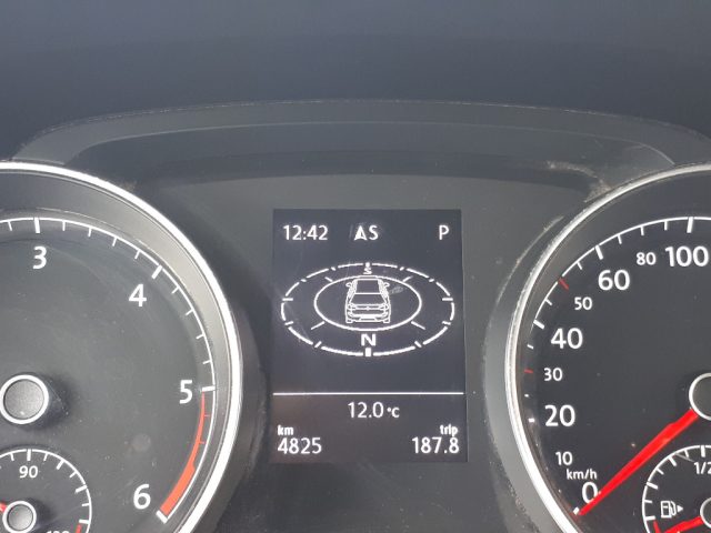 Volkswagen Golf GTD 2.0TDI 150CV DSG 5p. R-Line - 4800KM!!!!!! km 0 a MELPIGNANO