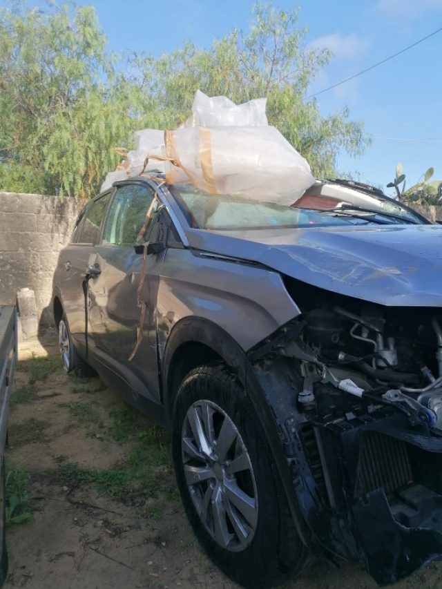 Peugeot 5008 1.6 BlueHDi 120 S&S, del 2017, 145.000 km, in vendita a Melpignano (LE)