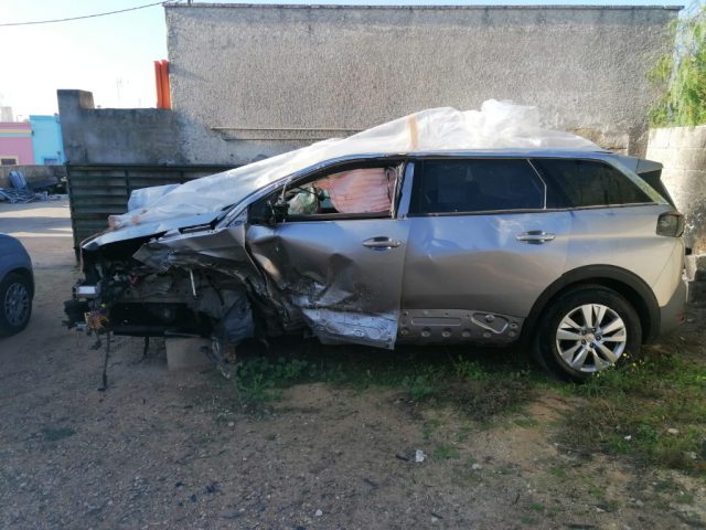 Peugeot 5008 1.6 BlueHDi 120 S&S - foto 2 di 8