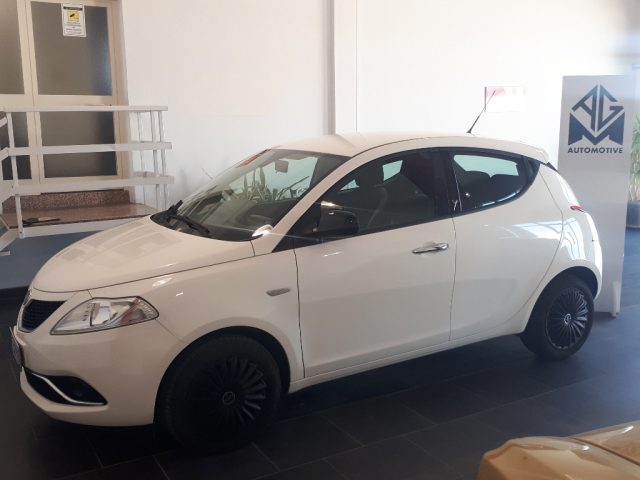 Lancia Ypsilon 1.3 MJT 16V 95 CV 5 porte S&S - foto 4 di 4