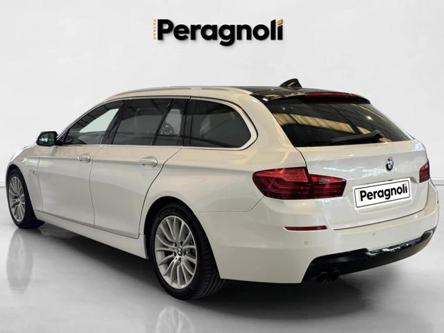 BMW 520 d xDrive Touring Luxury - foto 3 di 4