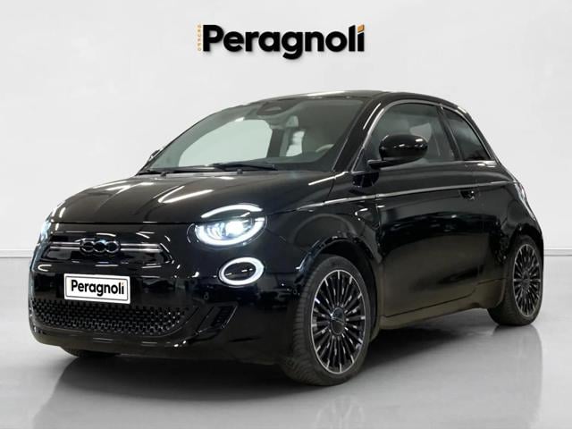 Fiat 500e 3+1 42 kWh La Prima, del 2023, 46.400 km, in vendita a Firenze (FI)