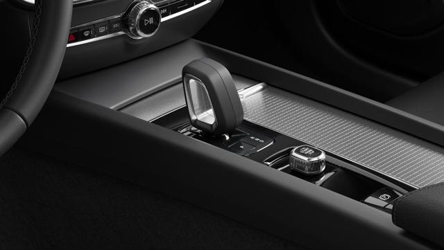Volvo V60 B4 (Benzina) PLUS DARK AUTOMATICA - foto 3 di 4