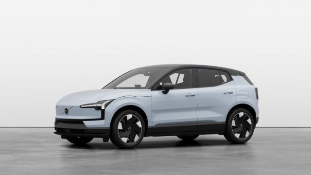 Volvo EX30 ESSENTIAL SINGLE MOTOR - foto 3 di 4
