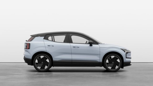 Volvo EX30 ESSENTIAL SINGLE MOTOR - foto 4 di 4