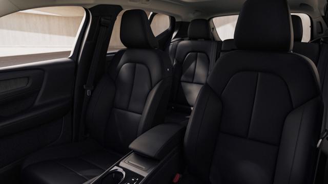 Volvo XC40 B3 ESSENTIAL AUTOMATICA, del 2025, in vendita a Firenze (FI)