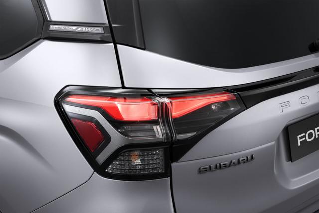 Subaru Forester STYLE e-BOXER 2.0 CVT AUTOMATICA - foto 3 di 4