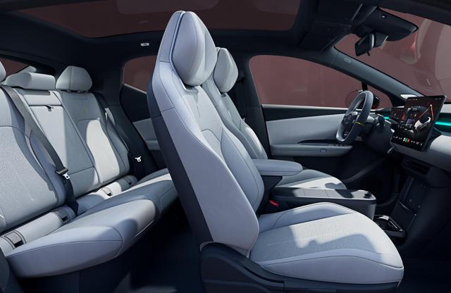 Lynk & Co 2 CORE FULL ELECTRIC AUTOMATICA - foto 3 di 4
