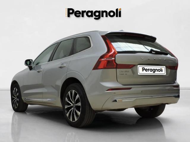 Volvo XC60 B4 (d) AWD automatico Ultimate Bright - foto 4 di 4