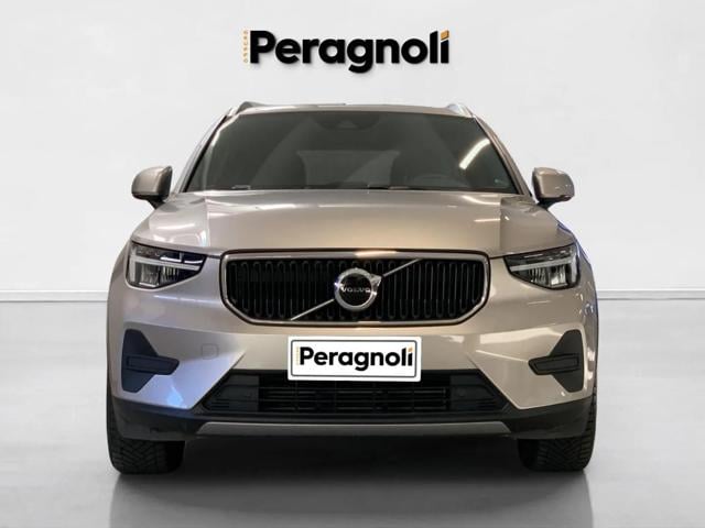 Volvo XC40 T2 automatico Core - foto 2 di 4