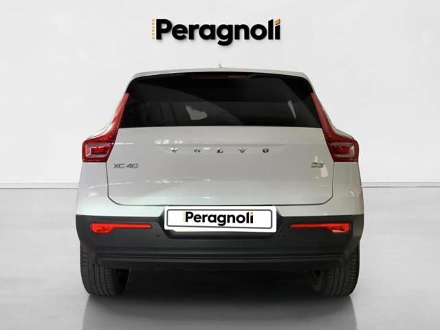 Volvo XC40 D3 Momentum - foto 4 di 4
