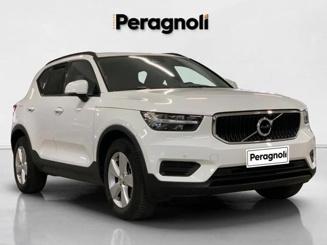 Volvo XC40 T2 Momentum Core - foto 3 di 4