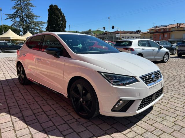 SEAT Ibiza 1.0 TGI 5 porte FR - foto 2 di 4