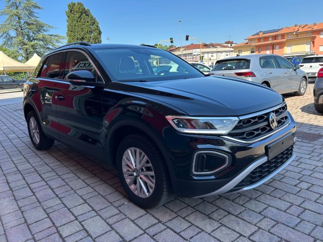 Volkswagen T-Roc 1.0 TSI Life - foto 2 di 4