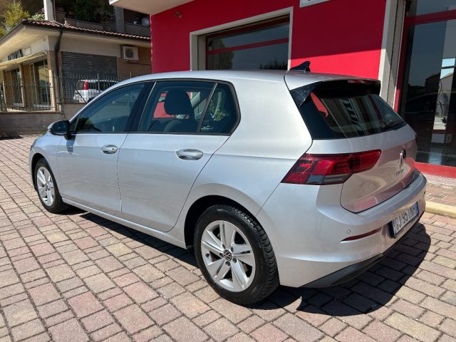 Volkswagen Golf 1.5 TGI DSG Life - foto 4 di 4