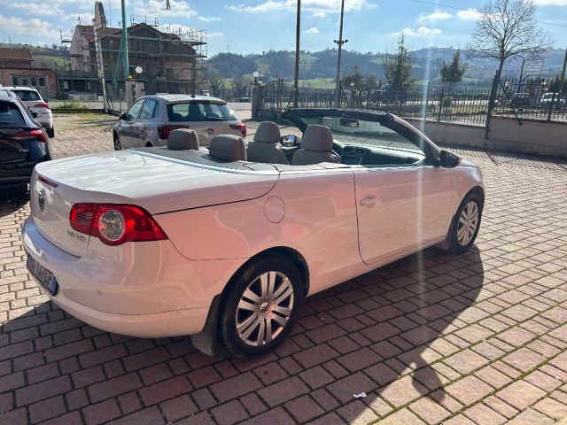 Volkswagen Eos 2.0 TDI DPF - foto 3 di 4