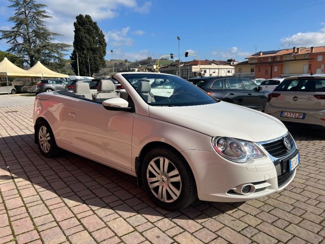 Volkswagen Eos 2.0 TDI DPF - foto 2 di 4