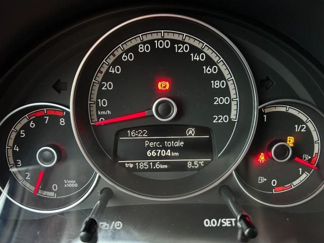 Volkswagen up! 1.0 5p. eco move up! BlueMotion Technology, del 2022, 66.704 km, in vendita a San Ginesio (MC)