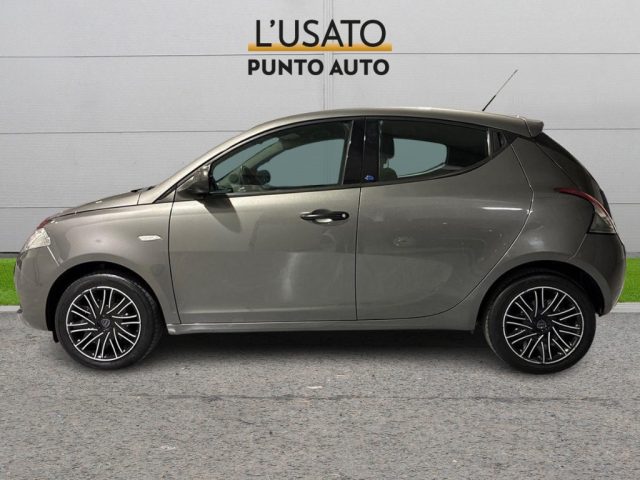 Lancia Ypsilon 1.2 69 CV 5 porte GPL Ecochic Elefantino Blu - foto 4 di 4