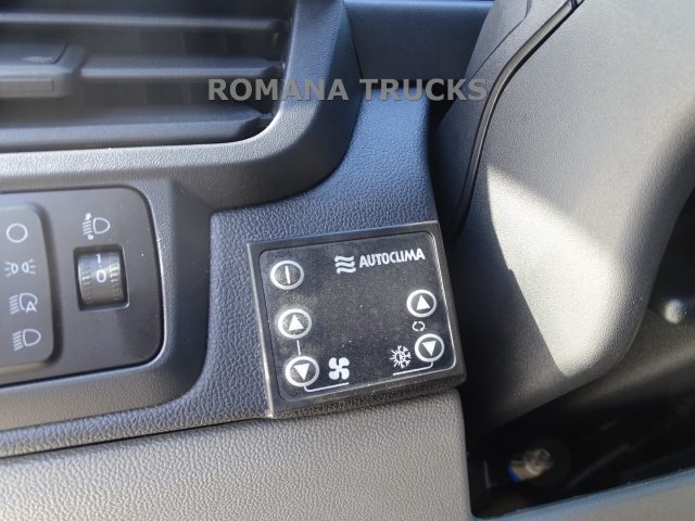 Ford Transit Custom 2.0 TDI 140CV ISOLATO HACCP + EVAPORATORE FARMACI, del 2026, in vendita a Roma (RM)