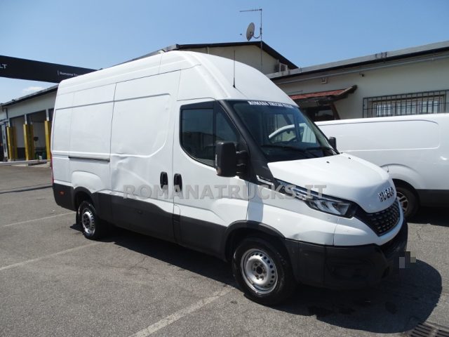 Iveco Daily 35 S14 L3 H3 AUTOMATICO PRONTA CONSEGNA usato a ROMA