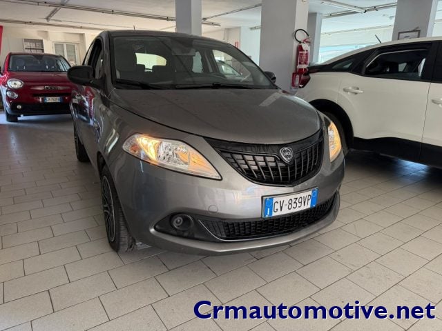 Lancia Ypsilon 1.0 FireFly 5 porte S&S Hybrid Silver Plus, del 2024, 100 km, in vendita a Senigallia (AN)