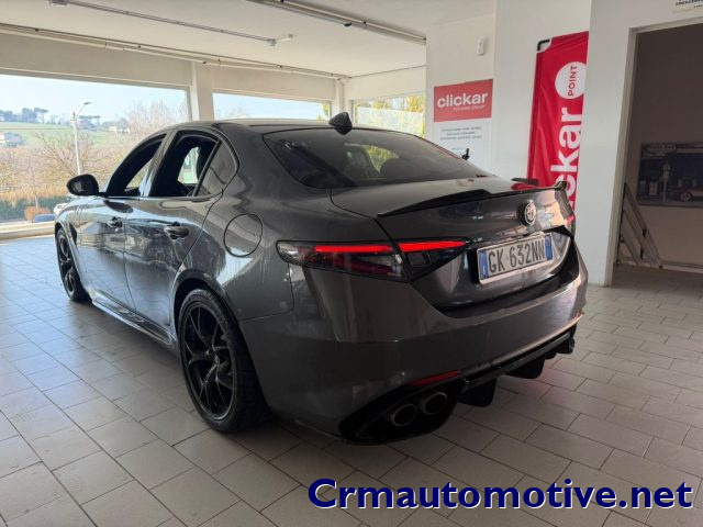 Alfa Romeo Giulia 2.9 V6 Bi-Turbo AT8 Quadrifoglio - foto 4 di 4