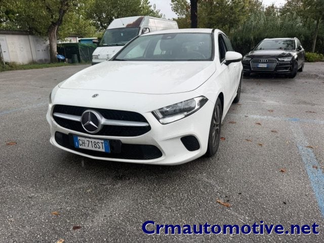 Mercedes-Benz A 180 d Business Extra, del 2022, 27.352 km, in vendita a Senigallia (AN)