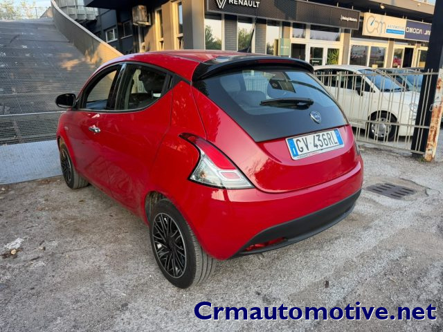 Lancia Ypsilon 1.0 FireFly 5 porte S&S Hybrid Silver Plus - foto 4 di 4