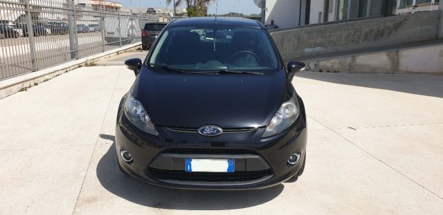 Ford Fiesta 1.2 82 CV 5 porte Titanium - foto 2 di 4