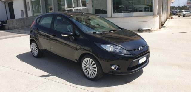 Ford Fiesta 1.2 82 CV 5 porte Titanium - foto 3 di 4