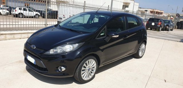 Ford Fiesta 1.2 82 CV 5 porte Titanium usato a POGGIARDO