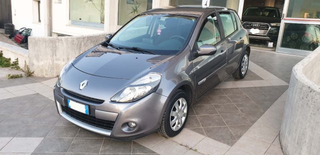 Renault Clio 1.2 16V 5 porte Dynamique usato a POGGIARDO