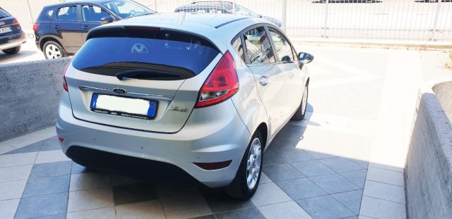 Ford Fiesta 1.4 TDCi 70CV 5 porte Titanium - foto 4 di 11
