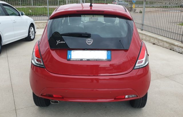 Lancia Ypsilon 1.2 69 CV 5 porte GPL Ecochic Gold, del 2018, 141.100 km, in vendita a Poggiardo (LE)