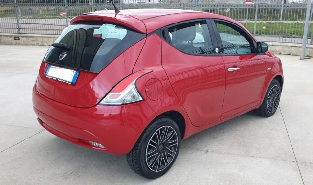 Lancia Ypsilon 1.2 69 CV 5 porte GPL Ecochic Gold usato a POGGIARDO