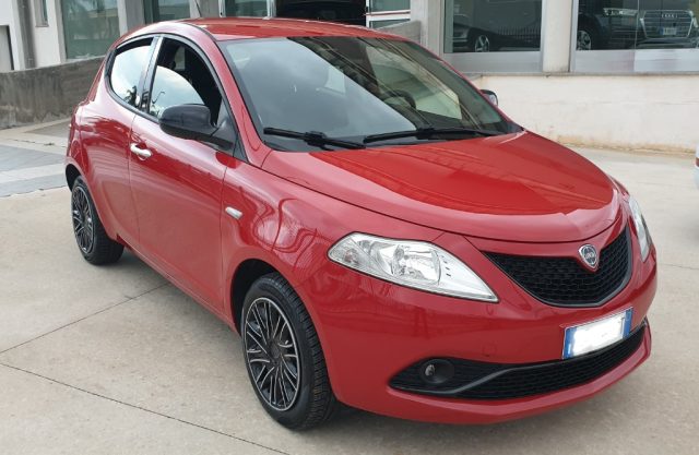 Lancia Ypsilon 1.2 69 CV 5 porte GPL Ecochic Gold, del 2018, 141.100 km, in vendita a Poggiardo (LE)