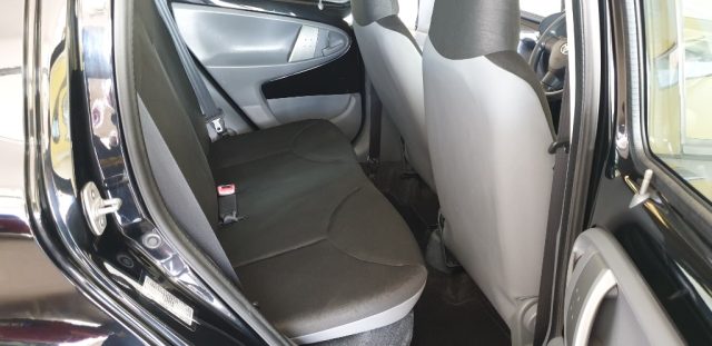 Toyota Aygo 1.0 12V VVT-i 5 porte Now Connect usato a POGGIARDO