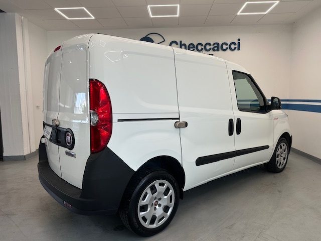 Fiat Doblo 3� serie - 1.6 MJT 105CV S&S PC-TN Cargo Lounge usato a PRATO