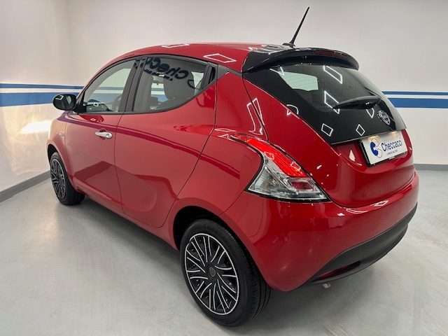 Lancia Ypsilon 3ª serie - 1.0 FireFly 5 porte S&S Hybrid Oro usato a PRATO