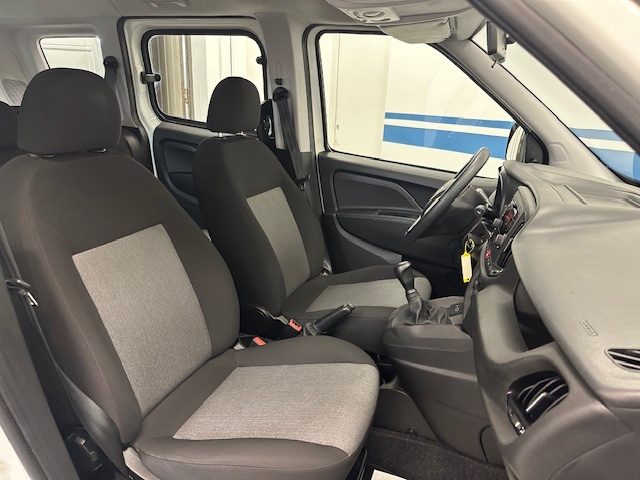 Fiat Doblo 3ª serie - 1.3 MJT PC Combi N1, del 2019, 48.557 km, in vendita a Prato (PO)