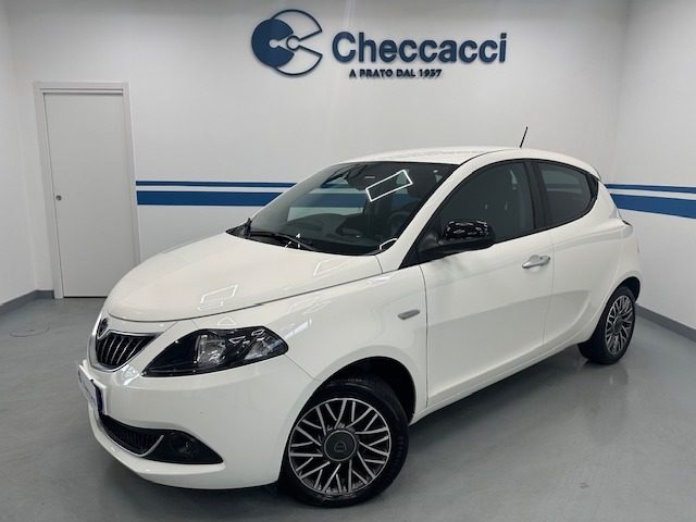 Lancia Ypsilon 1.0 FireFly 5 porte S&S Hybrid Gold km 0 a PRATO