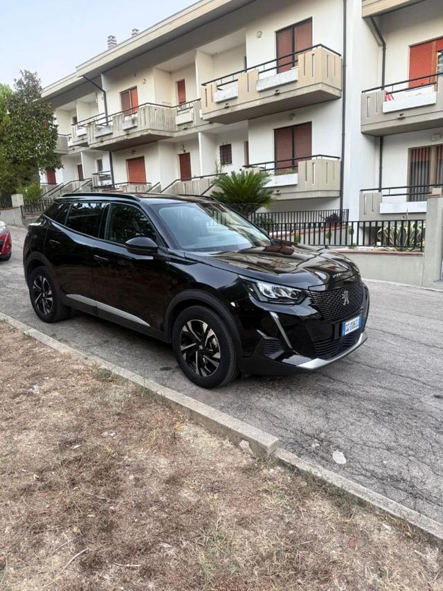 Peugeot 2008 BlueHDi 130 S&S EAT8 Allure - foto 3 di 17