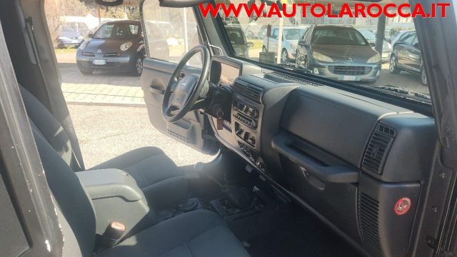 Jeep Wrangler 2.4 cat Sport, del 2006, 250.000 km, in vendita a Roma (RM)
