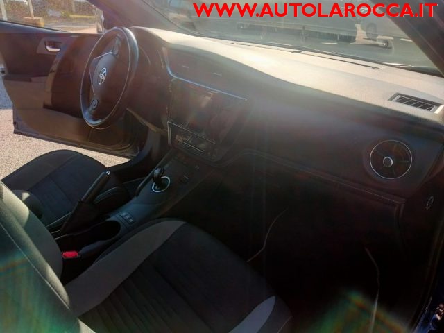 Toyota Auris Touring Sports 1.8 Hybrid Lounge - foto 2 di 10
