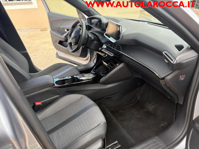 Peugeot 2008 motore elettrico 136 CV Allure Pack, del 2023, 10.000 km, in vendita a Roma (RM)