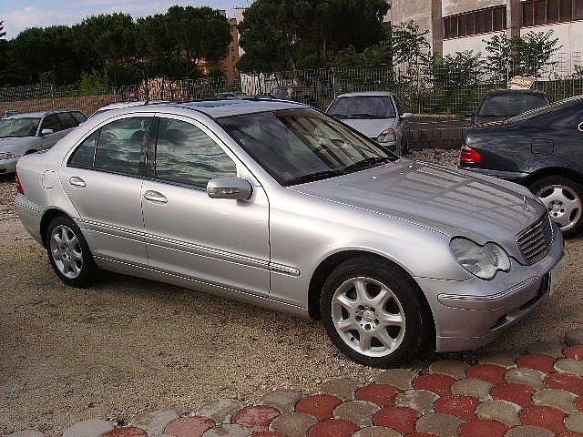 Mercedes-Benz C 220 ELEGANCE - foto 2 di 4